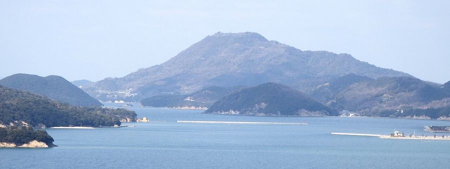 紫雲出山